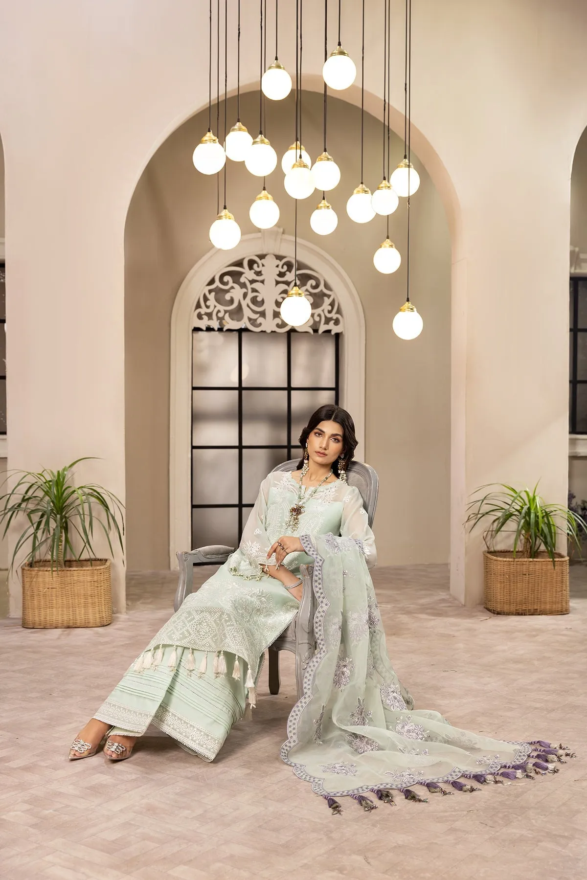 Alizeh Dhaagay Festive Formal Collection – Maheer - V02D08