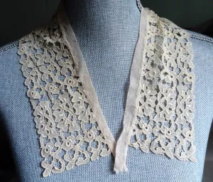 BEAUTIFUL French Lace Collar, Unique Lace Design, Heirloom Sewing, Collectible Vintage Collars