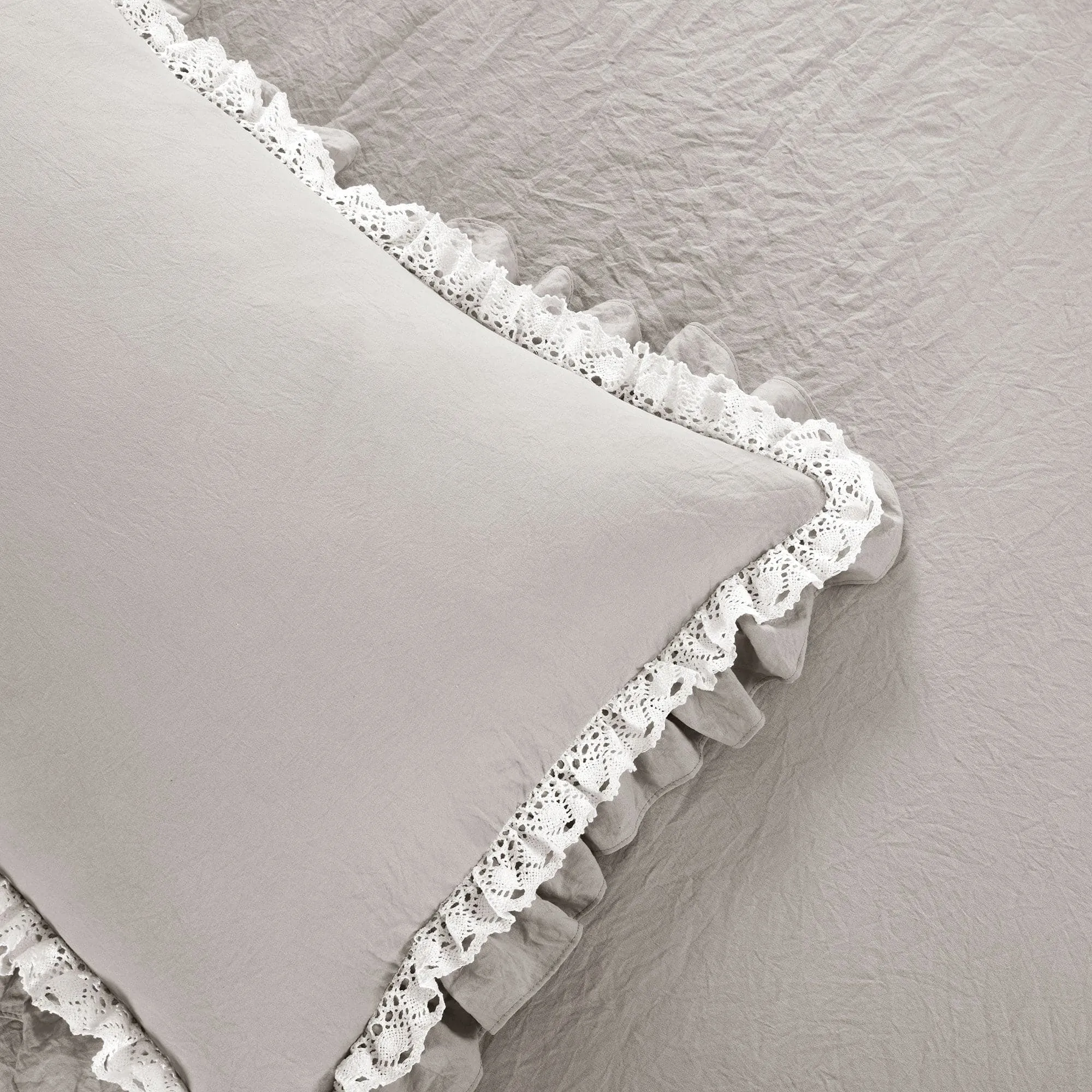 Ella Ruffle Lace 3 Piece Bedspread Set