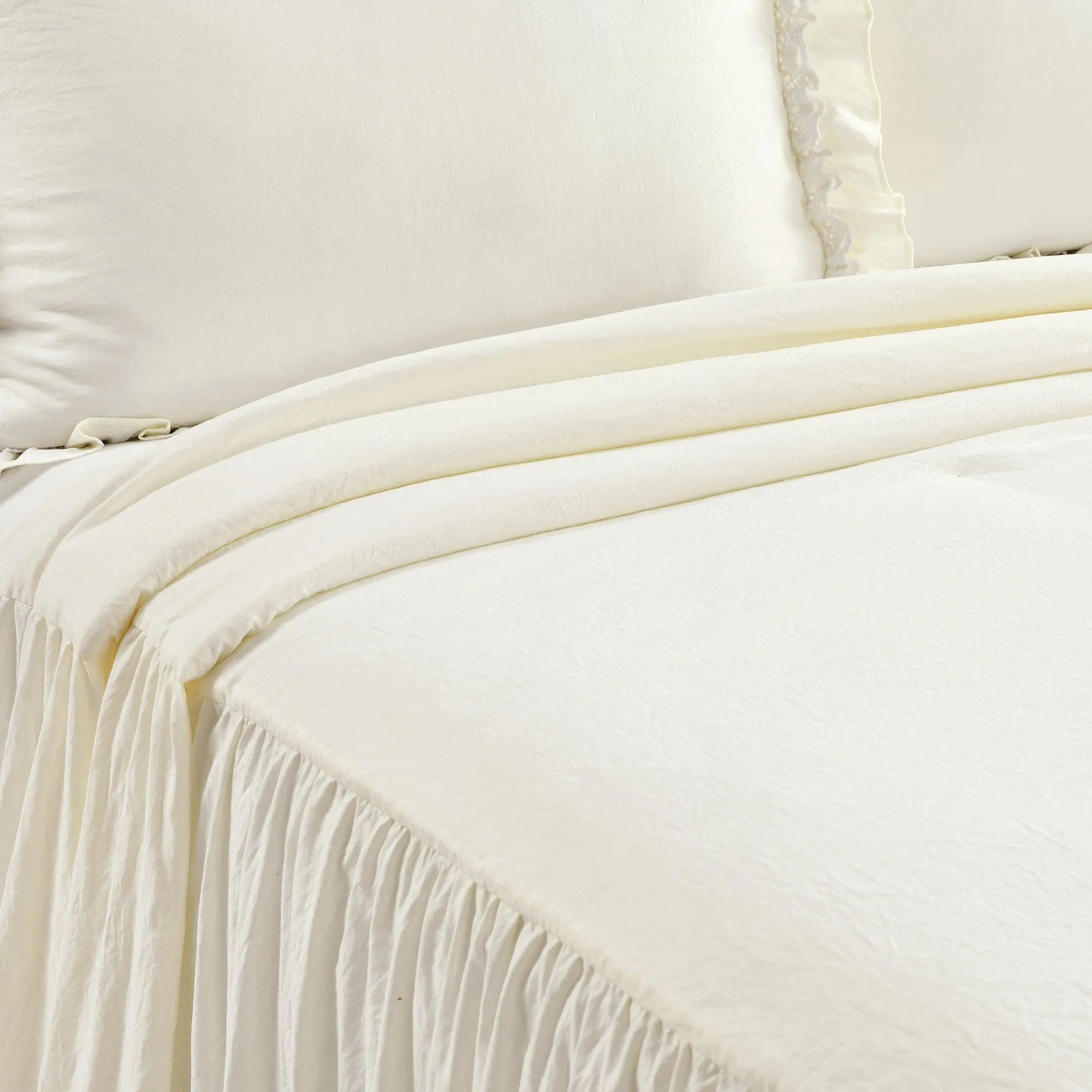 Ella Ruffle Lace 3 Piece Bedspread Set