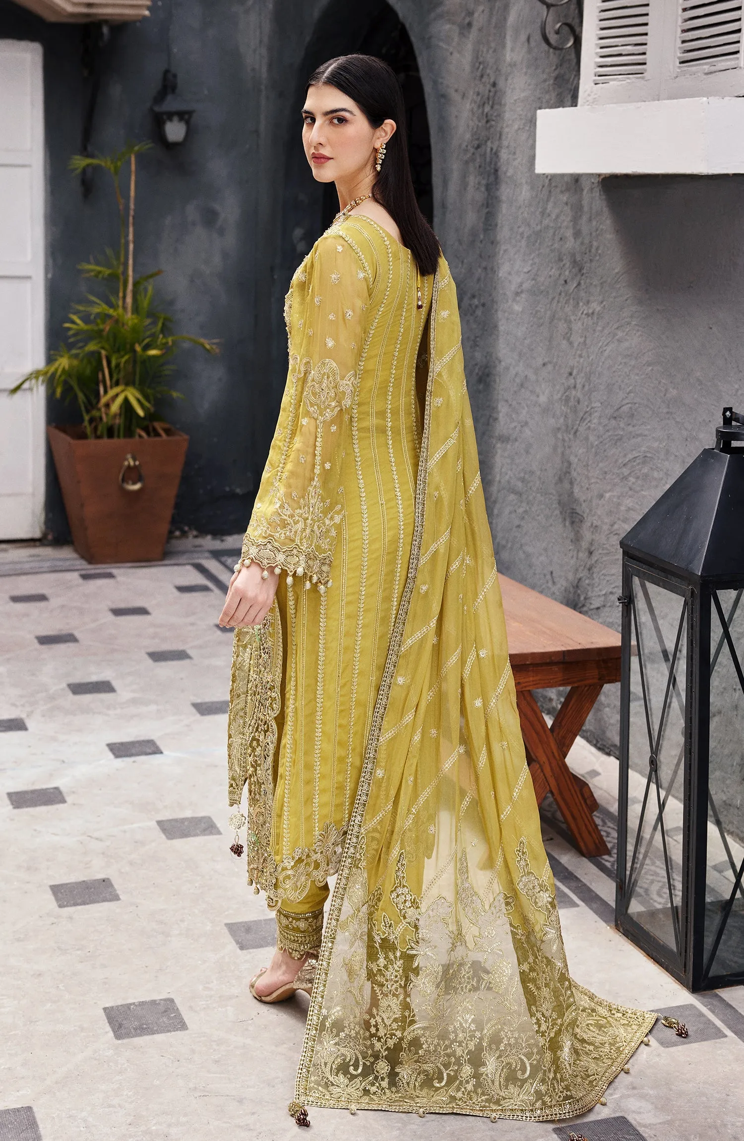 Emaan Adeel Nawabzadi Wedding Formals – AROOHI