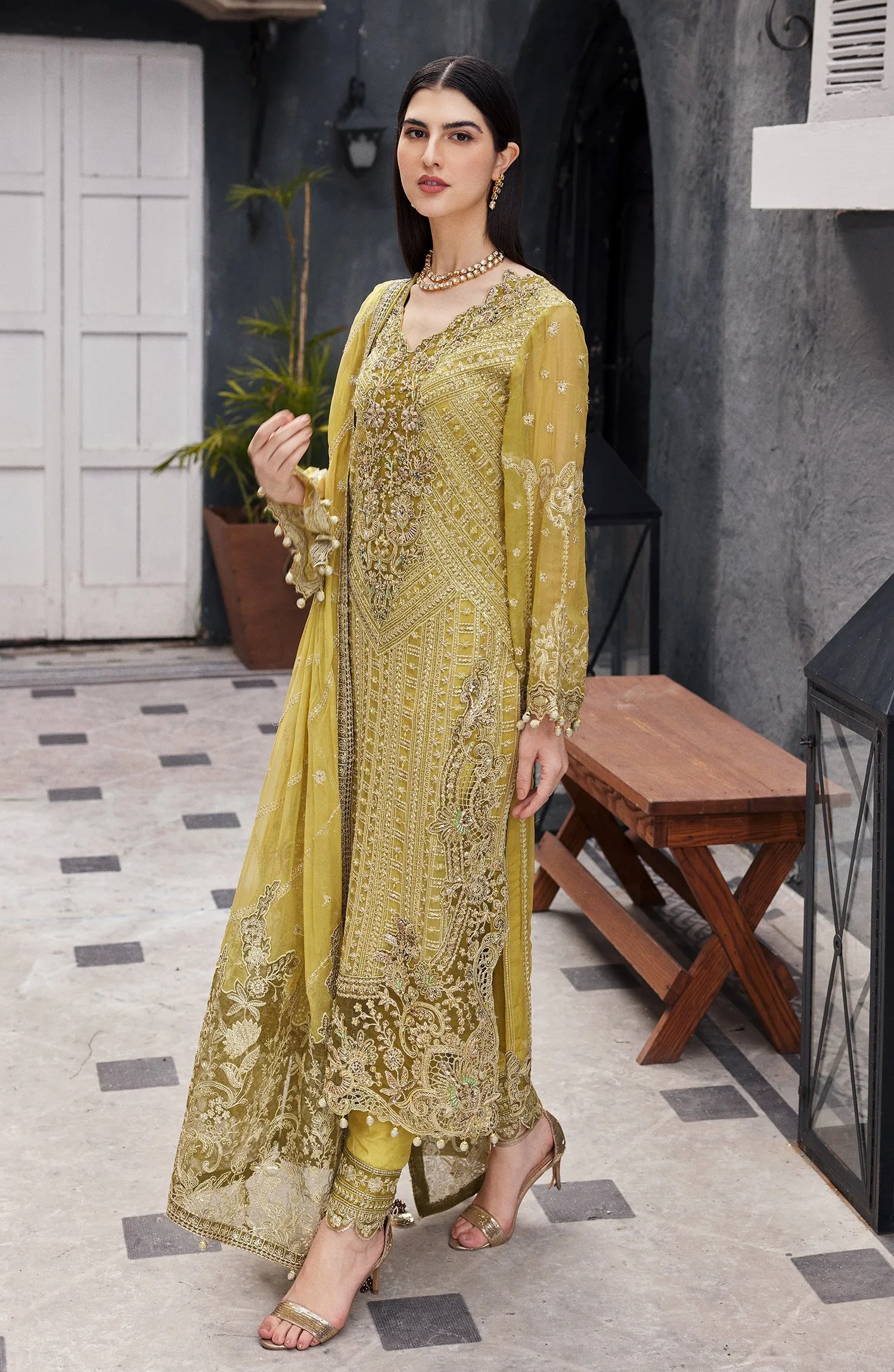 Emaan Adeel Nawabzadi Wedding Formals – AROOHI