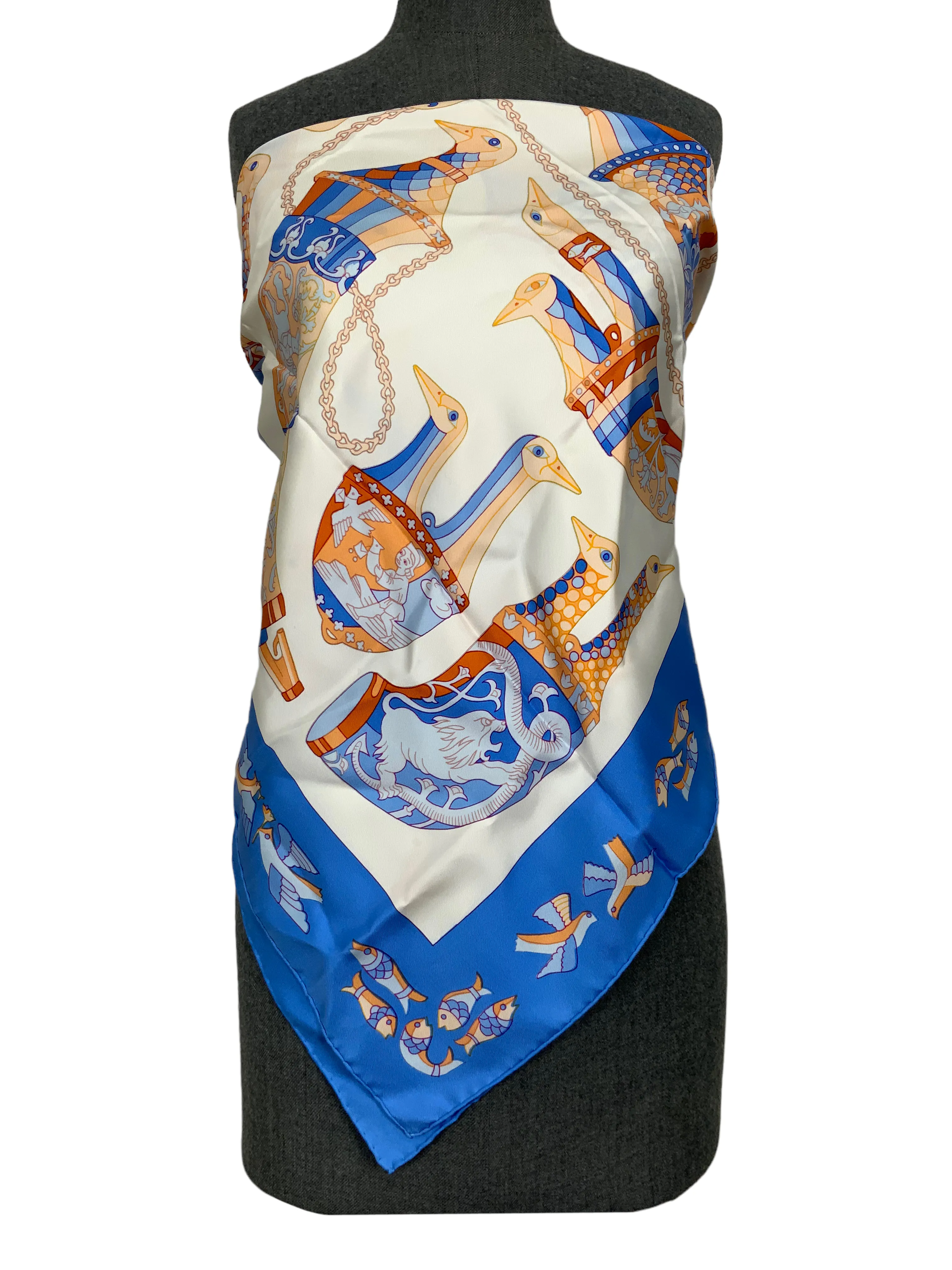 HERMES Rhytons Silk Scarf 90