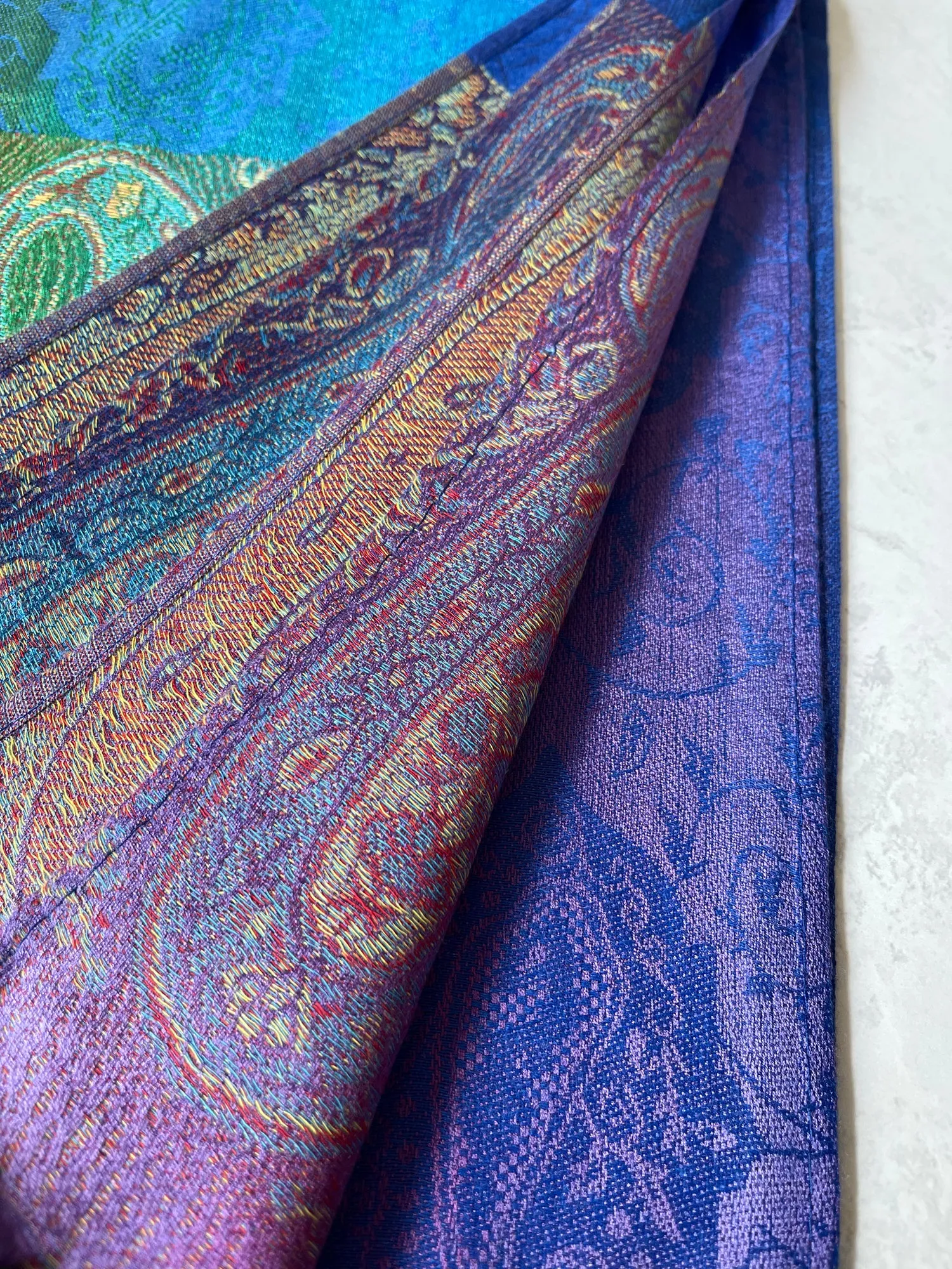 LARGE DARK MULTI-COLOUR PAISLEY PRINT PASHMINA SHAWL SCARF