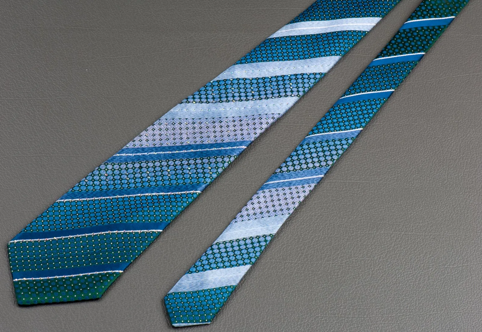 Pierre Cardin Rhinestone Tie Blue Turquiose Stripes With Geometric Design