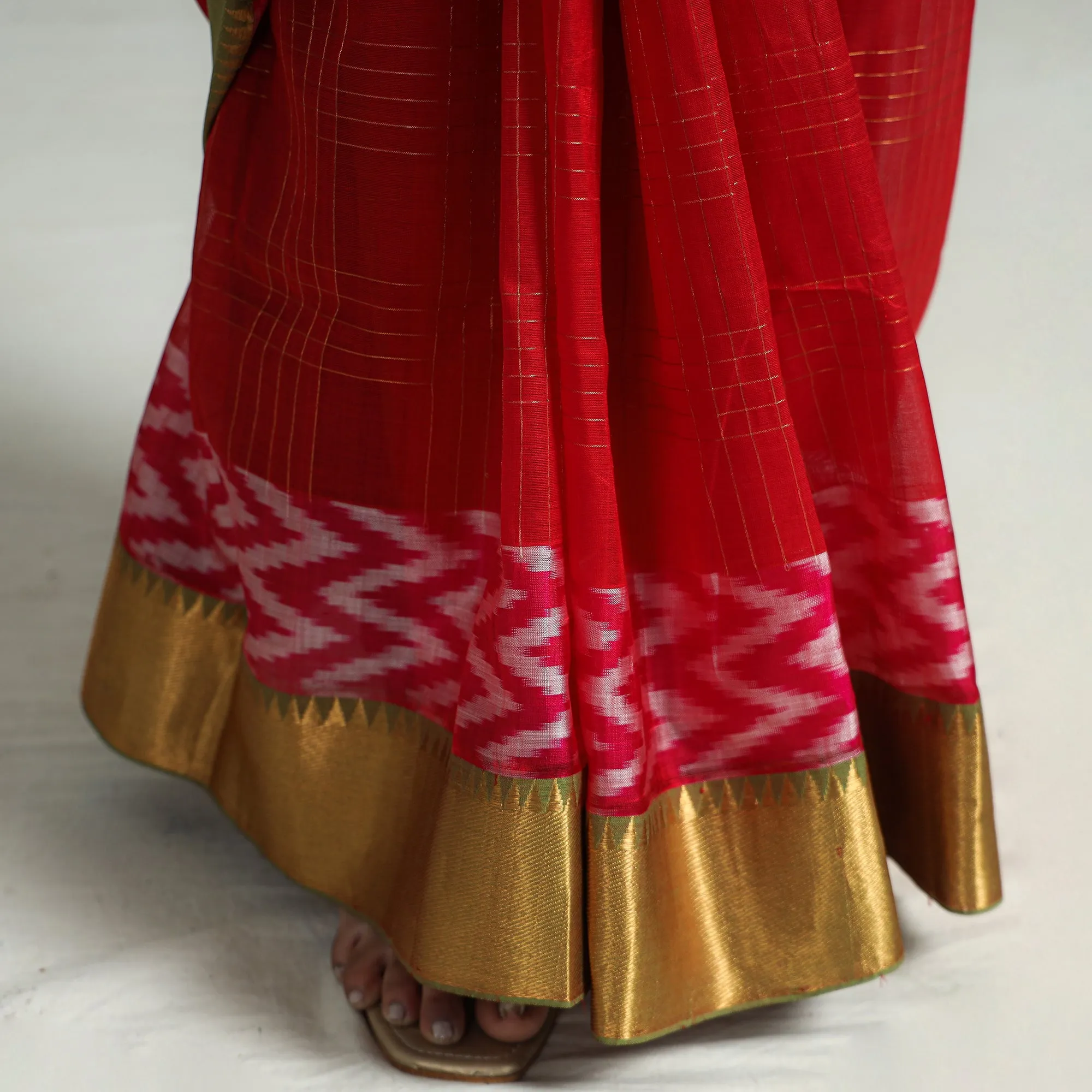 Red - Mangalagiri Silk Cotton Zari Checks Handloom Saree